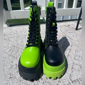 Marylin Manson x Dolls kill combat boots